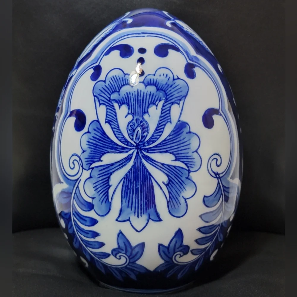 Cobalt Blue & White Chinoiserie Large 3D Egg Shape Ceramic Pottery ~ 8 inches H - Picture 7 of 17